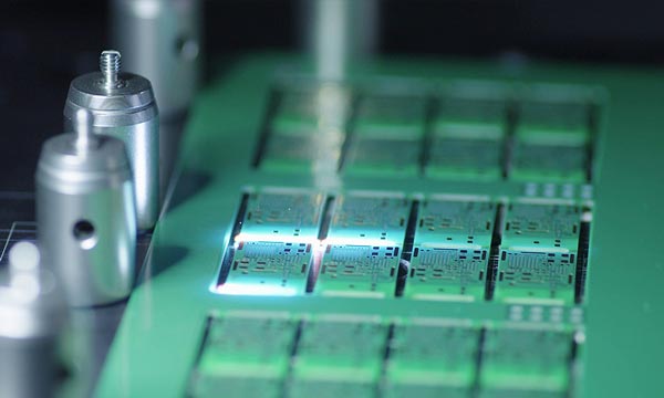 使用紫外激光切割機(jī)的功率真的越大越好嗎？(圖1)